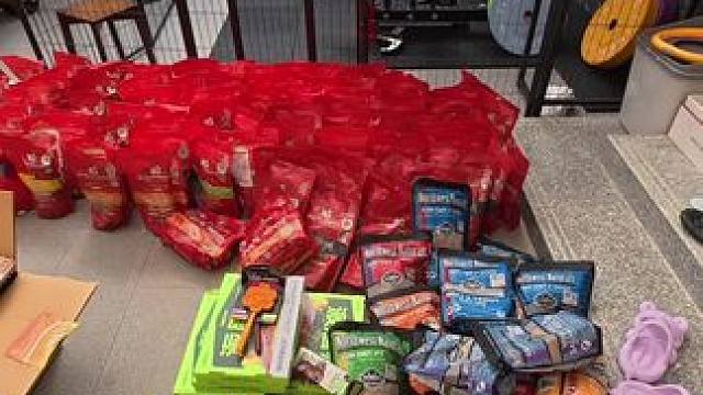 开箱不定时更新~~~ #拆快递vlog #狗狗 #囤货啦 #科学养宠攻略 #快递