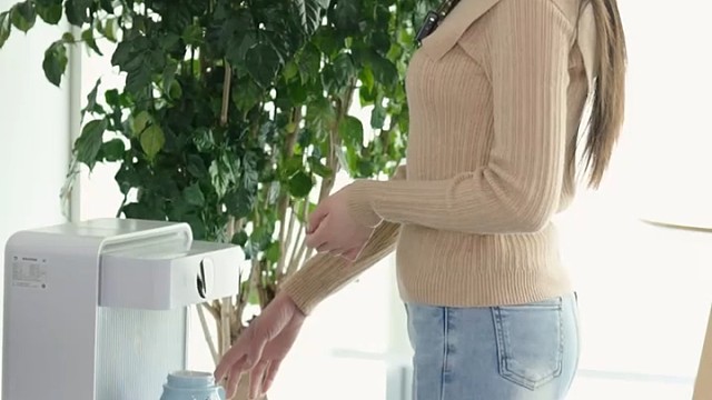 大家工作辛苦，公司请吃点水果也是应该的哈