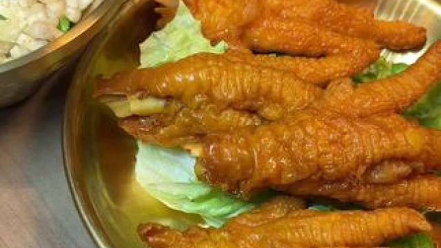 #地方特色美食 #美食推荐 #酸汤牛肉火锅 #好吃到爆 #黔小己贵州酸汤火锅 黔小己88元套餐太狠了