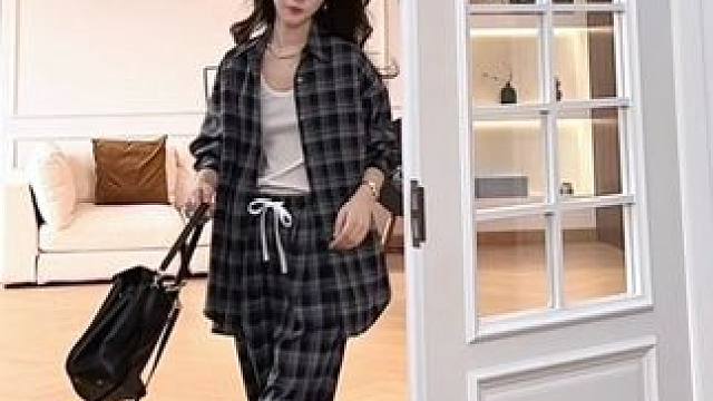 P人出门的现状为什么总迟到 请看VCR #p人和j人 #fitcheck #ootd穿搭 #恋夏风