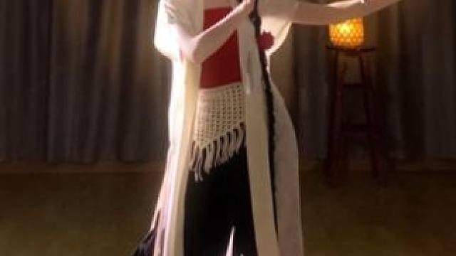 青莲与水  多相见  山川也羡羡～ #向全世界展示中国舞 #国风合伙人 #又被古典舞美到了