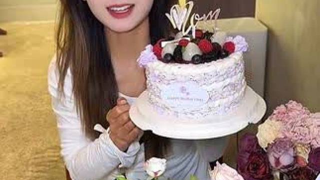 快囤！这榴莲也太便宜了！#谁懂这一口的好吃程度 #榴莲 #榴莲爱好者 注：超出部分按线下门店价格补差