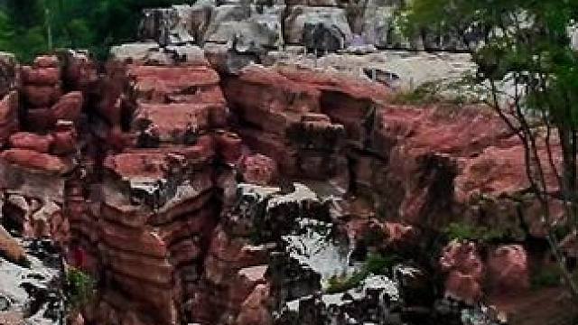 藏在大山深处的天然石林宁强草川子再也藏不住了，景区还没有打造好不少人就抢先一步来打卡观景。#感受大自