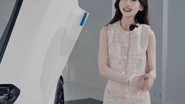 哥哥 快看 这是你未来的座驾吗