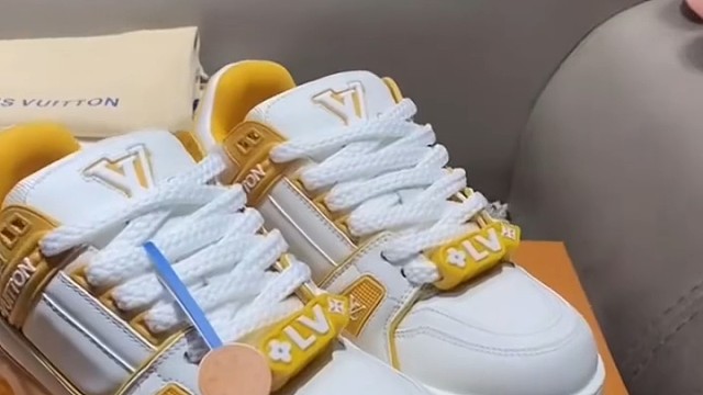 黄白配色Lv魔术贴trainer运动鞋鞋控の日常 大牌女鞋lv trainer鞋大牌情侣鞋大牌运动鞋
