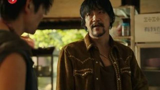 自从吴豫与魏东山闹翻后，取得了丰沦的信任，电话另一头的人交代他照常执行计划……#廖凡 #东方卫视宿敌