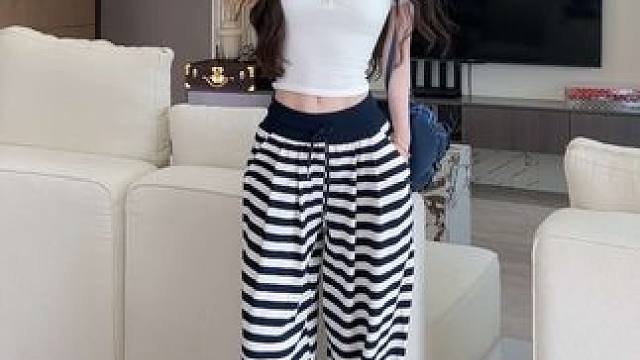 就喜欢简单又干净的搭配 #520约会穿搭可以安排啦 #夏季穿搭 #ootd穿搭 #小个子穿搭