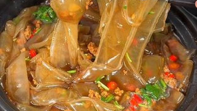 在家烧个热腾腾的肉末炒粉皮吧，既简单又好吃#肉末炒粉皮