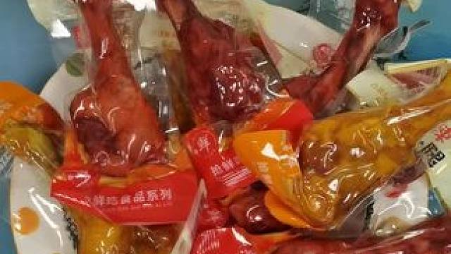 香辣鸭小腿#便宜又好吃 #追剧小零食