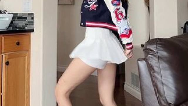 百褶裙变装 #bassdownlow #ian进行曲 #hearts2hearts #变装