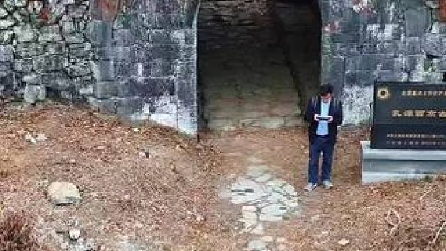 这是一条两千多年的古道，古称西京路，现代高速公路的活化石，至今保存完好，不得不感叹古人的智慧与勤劳，