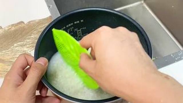 树夜沥水挡板 #厨房好物  #生活好帮手  树夜沥水挡板太实用太合我心意了，家里差不多的容器都能用#