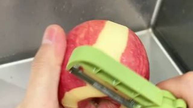 可折叠削皮刀水果刀 便携削皮刀，颜值高，便携迷你削皮刀，带上它，平时户外，坐车吃水果，户外野餐露营很