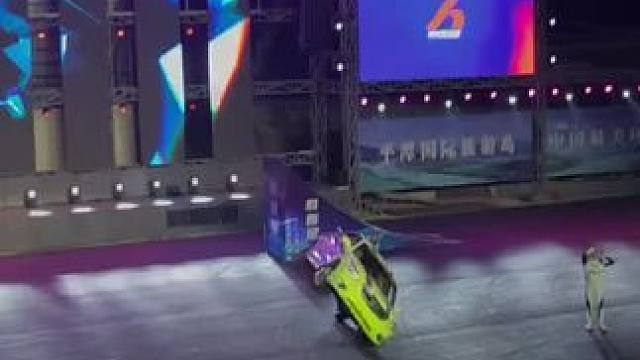 观众偷拍我的表演#自驾游 #赛车 #汽车