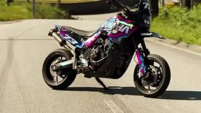 #雅马哈T700 #爱机车爱生活 #摩托车 还是帅啊 粉滑胎