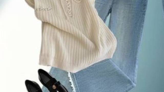 一眼爱上这件韩系假两件短袖上衣，温柔又减龄，一整个爱住了！！#夏天穿什么 #温柔风穿搭 #洋气减龄 