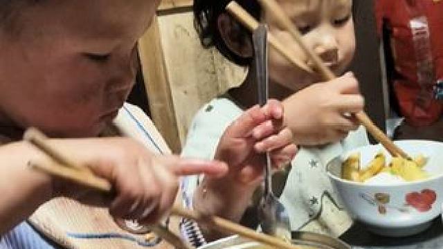 今天炒了好几个菜吃。#农村娃