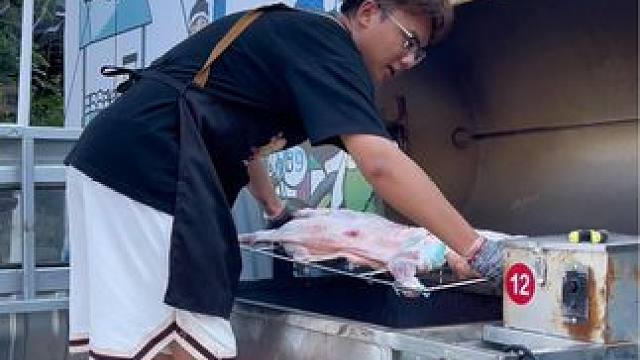 聚会聚餐不迷茫就选小狄烤全羊#流动烤全羊 #同城美食 #团建 #美食 #真材实料才能做出好味道