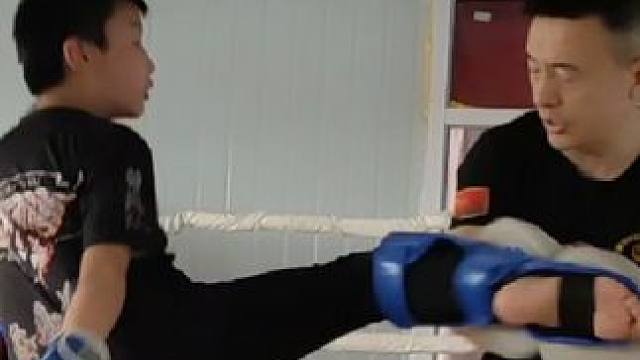 稚气天真的背后，是与叛逆的博弈！是努力突破的自我！#散打搏击训练 #临朐