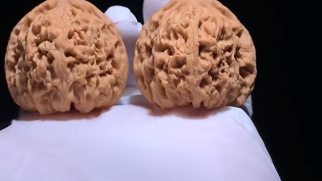 南疆石文玩核桃