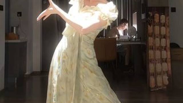 为妃做傣 #向全世界展示中国舞 #傣族舞 #歹徒舞