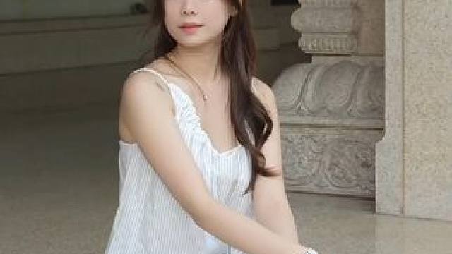 阳光明媚 我也明媚#夏日穿搭连衣裙 #温柔风穿搭 #今日ootd穿搭