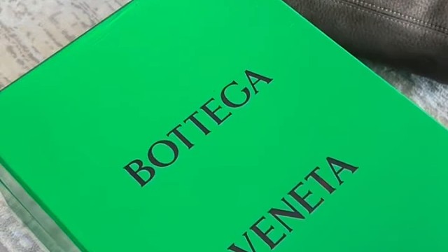 到底谁发明的bv丑丑鞋bv鞋