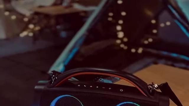 自驾露营必备大功率防水音箱