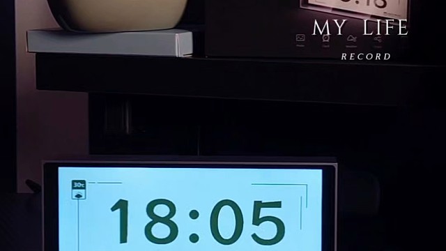 随手一按，赛博风、星空风随便换，桌面直接封神