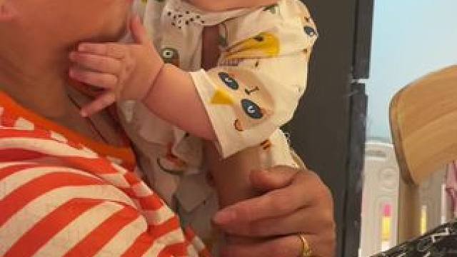 「写在产假的最后一天」
开启闹钟⏰关闭静音回归工作模式
感谢宝贝让我休了人生中最长的假期
过去的这段