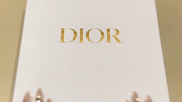 Dior迪奥刺绣满钻拖鞋仙女的拖鞋 拖鞋以备好 水钻凉鞋 上街穿搭拖鞋 Dior刺绣拖鞋 迪奥拖鞋