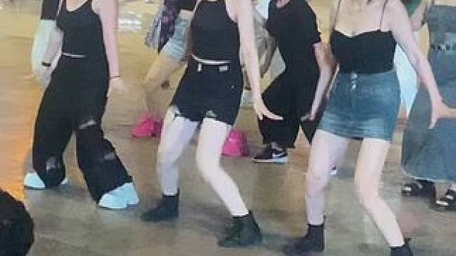 #广场舞跳起来 #广场舞dou起来