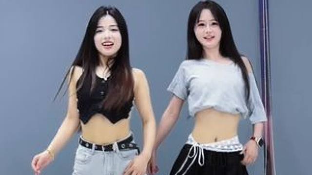 3分钟学会胸部rolling，大家学会了嘛#零基础学舞 #一步一步教你学会跳舞 #舞蹈改变人生