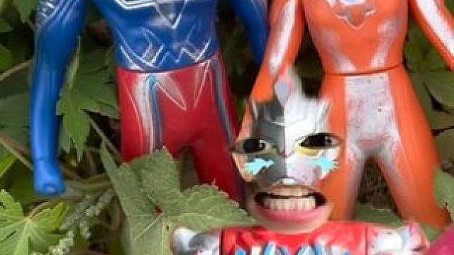 奥特曼出去小朋友玩怎么又哭了快来看看怎么回事#奥特曼玩具 #奥特曼 #儿童玩具