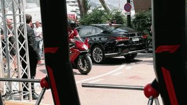 到场要酷！️#F1 #汉密尔顿 #摩纳哥