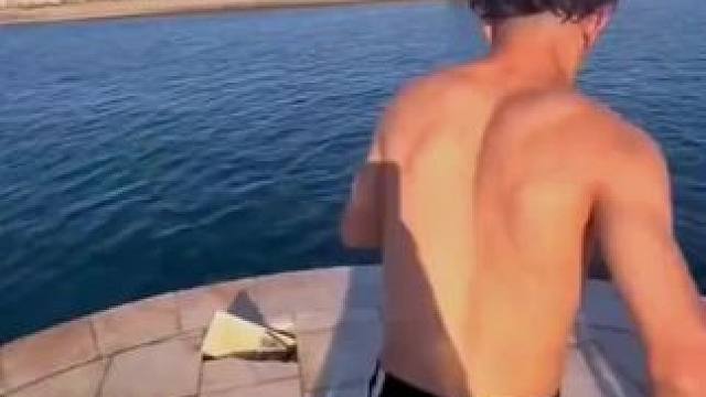 假期带孩子动动手，让这些有趣又好玩的科学小实验来激发他们的求知欲与探索心，从此放下手机爱上学习，成为