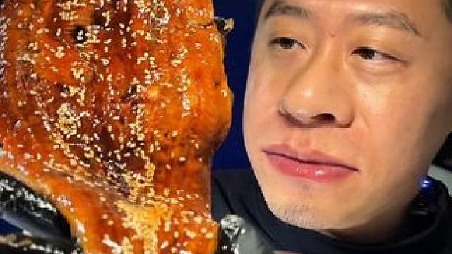 深夜小鳗鱼太好吃了 #鳗鱼 #好吃不贵经济实惠 #妈呀太香了 #深夜放毒