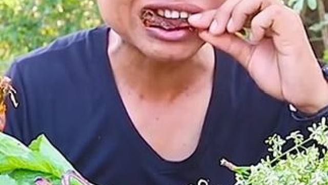 剁椒辣酱️碳烤大鸭头 #户外美食 #美食 #泰国美食 #内容启发搜索