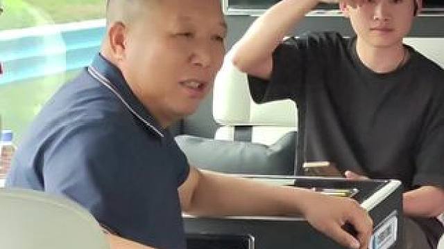 总裁来了哈哈 又是欢乐的一天#行者无疆 #肆拾玖坊 #以酒会友 #肆拾玖坊中明运营中心