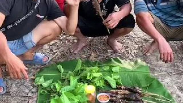 越南特色美食 #我的乡村生活 #农村美食记录生活 #野外生活 #我是美食创作者