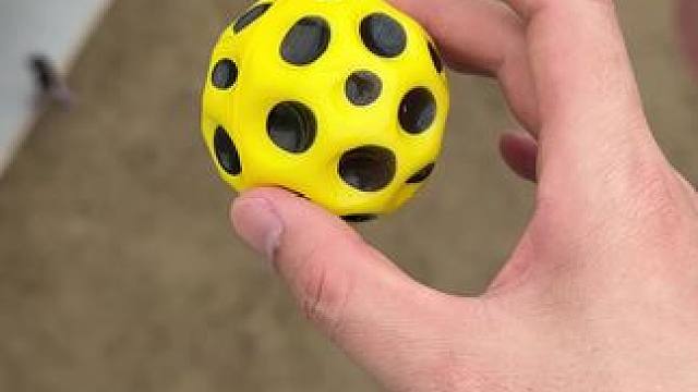 哪里弹力好，不用我说了吧~ #玩个很新的东西