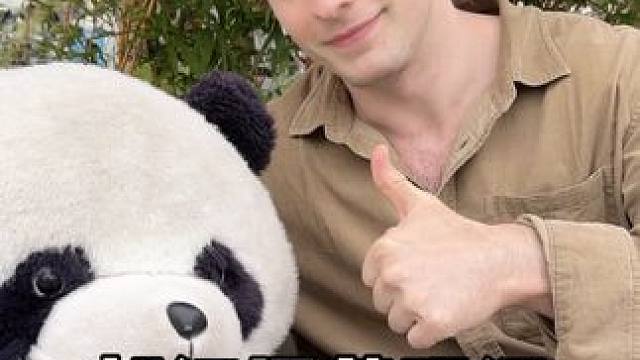 周末和我一起到都江堰消夏避暑，这里的水真的太美啦！#躲进山里过周末吧 #吃喝玩乐图鉴 #都江堰蓝眼泪