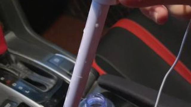 拧在水瓶上就能用的加湿器你见过嘛?小巧便槜很安静，出门带上也方便。#水瓶加温器 #甜甜圈加湿器