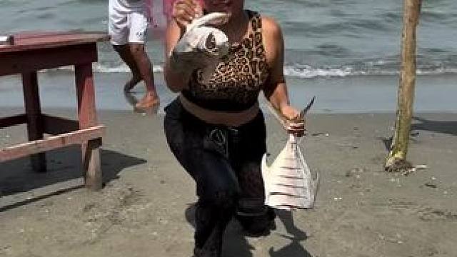 东南亚炸鱼姐 #干炸鱼做法 #绿色食品 #我是吃货 #卤肉 #原汁原味