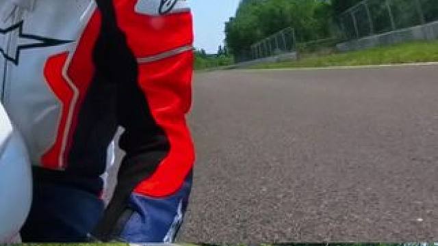 追的是年轻的自己。 #赛车#机车  #摩托车