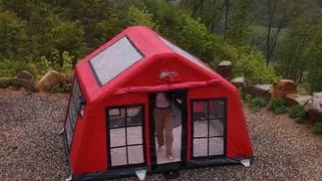 【无限露营】小姐姐雨中豪华充气帐篷露营 #露营⛺ #沉浸式体验