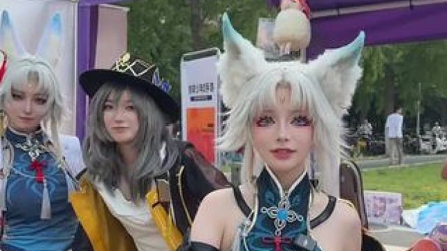 学习搞不过人家就算了，抽象也比不过#cos#二次元#清华大学#飞霄#动漫