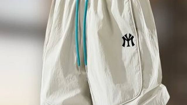 2025夏季新款潮流百搭宽松直筒冰丝速干休闲五分裤 #男裤 #休闲裤 #男士短裤 #五分裤 #百搭裤子