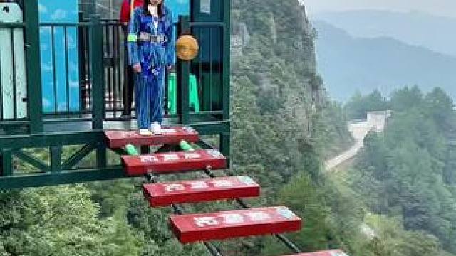 5 月 29-30 日晚上直播间享受端午节惊喜门票福利