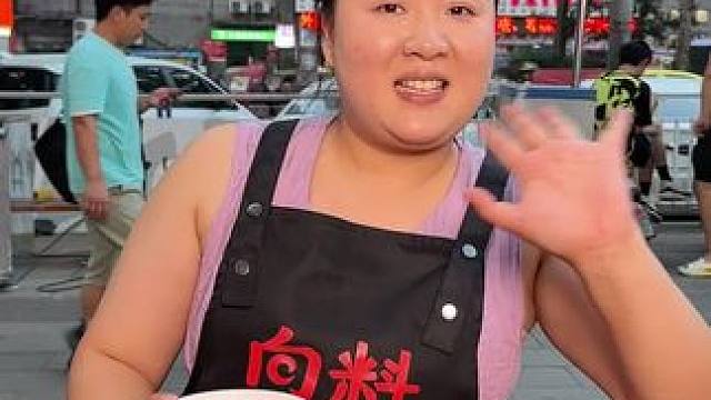 最新消息！胖妹端午节当天要在解放碑请大家吃面哦！